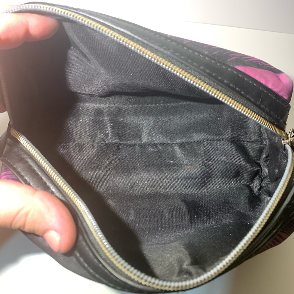Makeup Bag - Picture 4 of 8